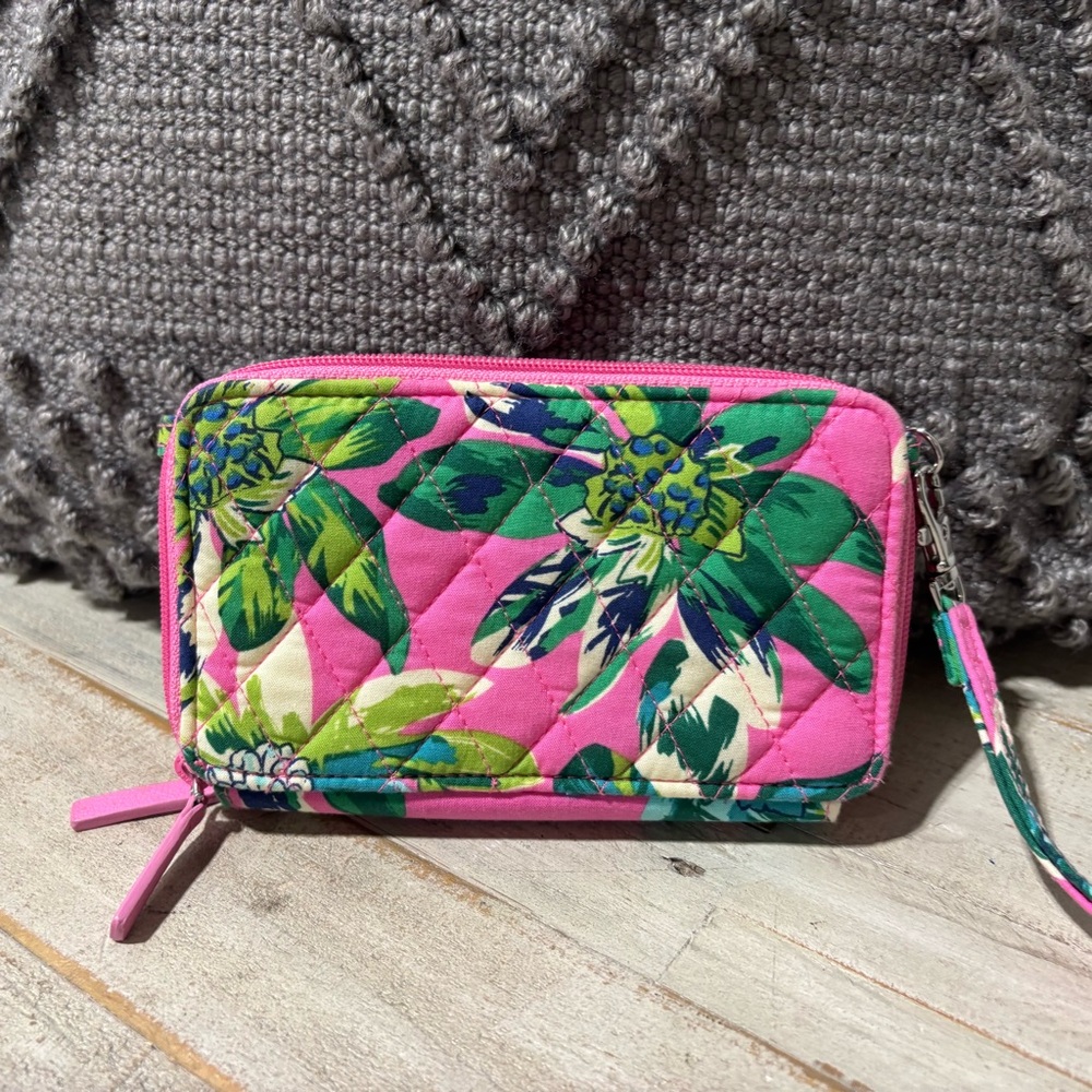❤️Vera Bradley RFID Tropical Paradise Wristlet/Wallet - Picture 2 of 5